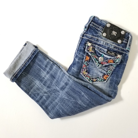Miss Me Pants - MISS ME Signature Cuffed Capri Floral Embroidery